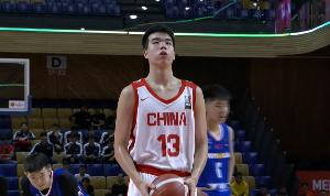 热身赛-中国U17男篮在末节翻盘 战胜去年的欧青赛冠军塞尔维亚队